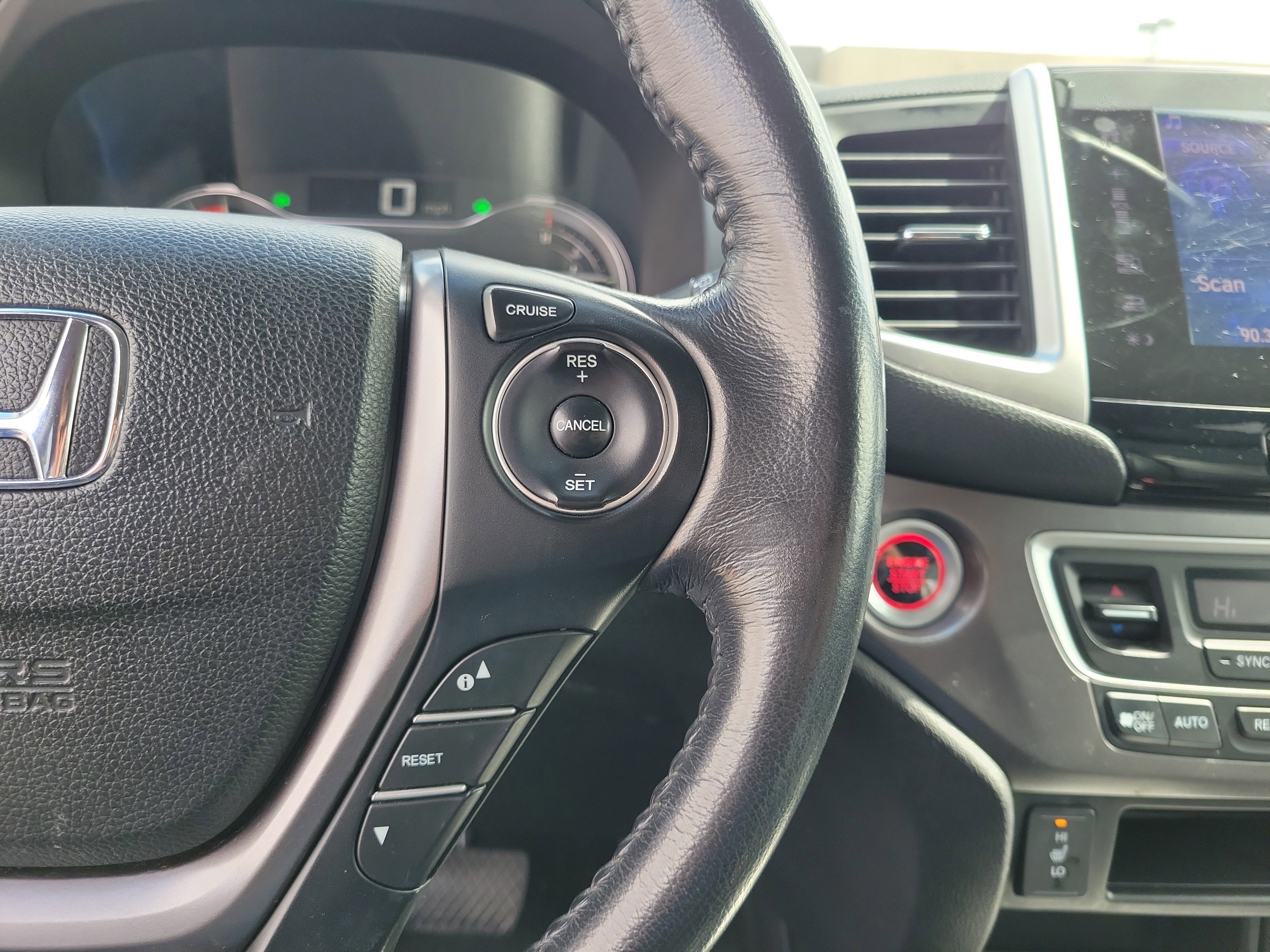 Used 2017 Honda Pilot EX-L image 23