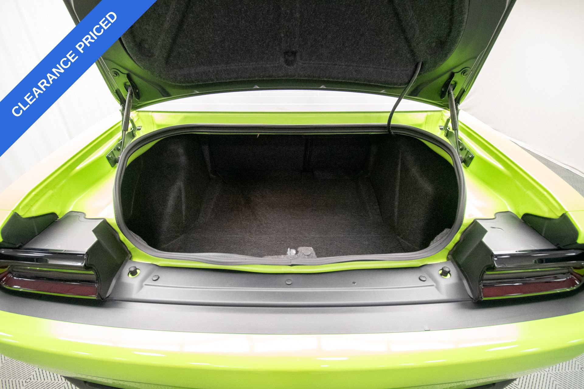 Used 2023 Dodge Challenger SRT Hellcat RWD image 25