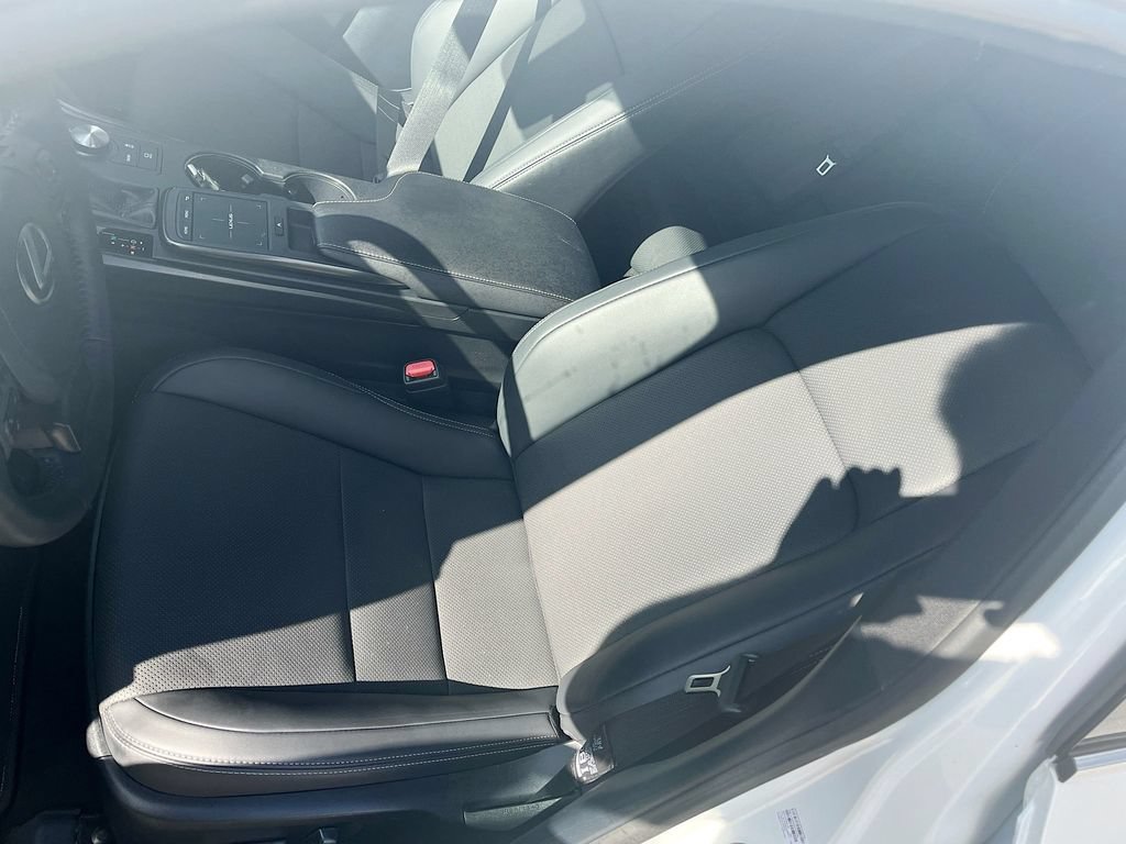 Used 2025 Lexus IS 350 F Sport w/ Accessory Package 2 RWD image 18