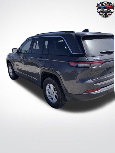 Used 2023 Jeep Grand Cherokee Laredo w/ Luxury Tech Group I image 6