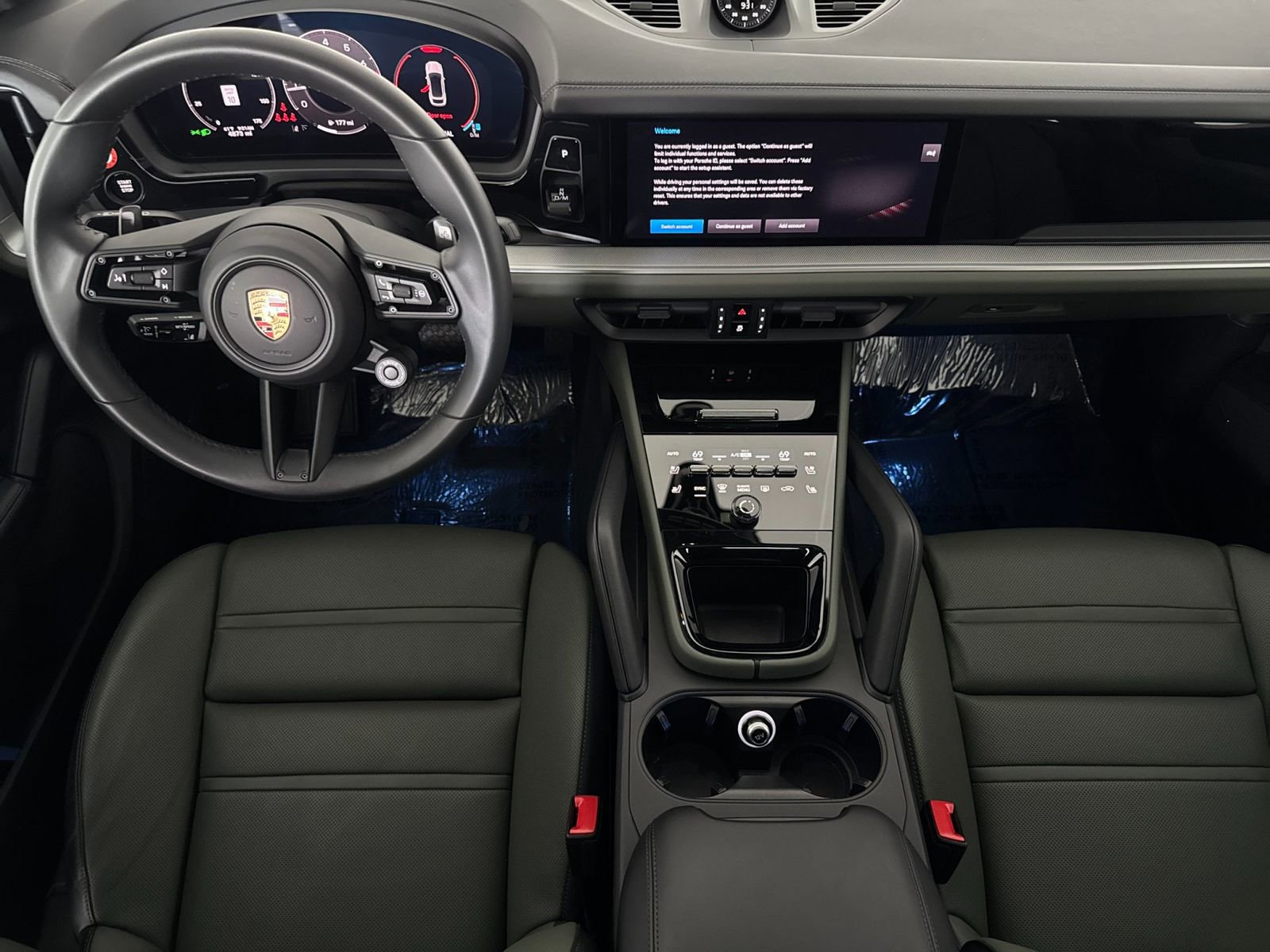 Certified 2025 Porsche Cayenne Coupe image 6