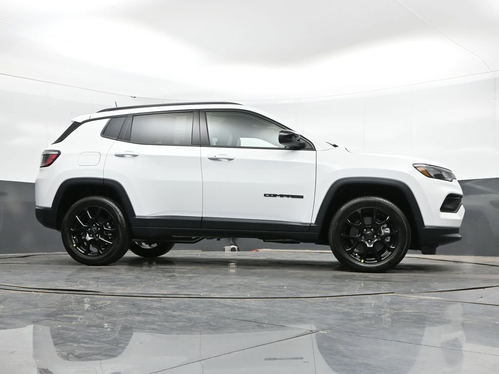 New 2026 Jeep Compass Latitude AWD/4WD image 42