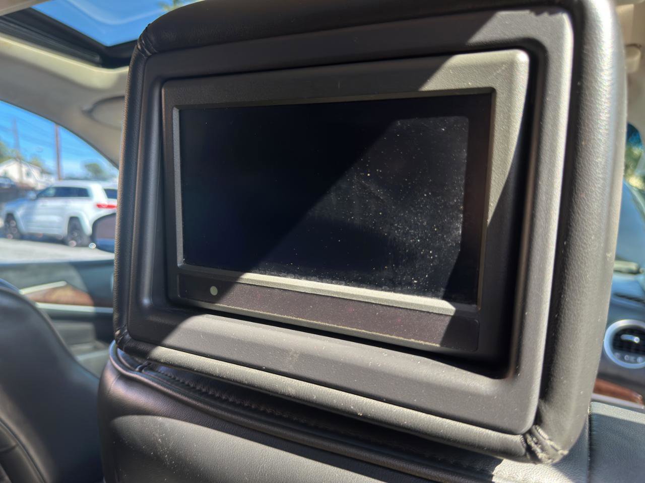 Used 2013 INFINITI JX35 AWD w/ Premium Pkg image 30