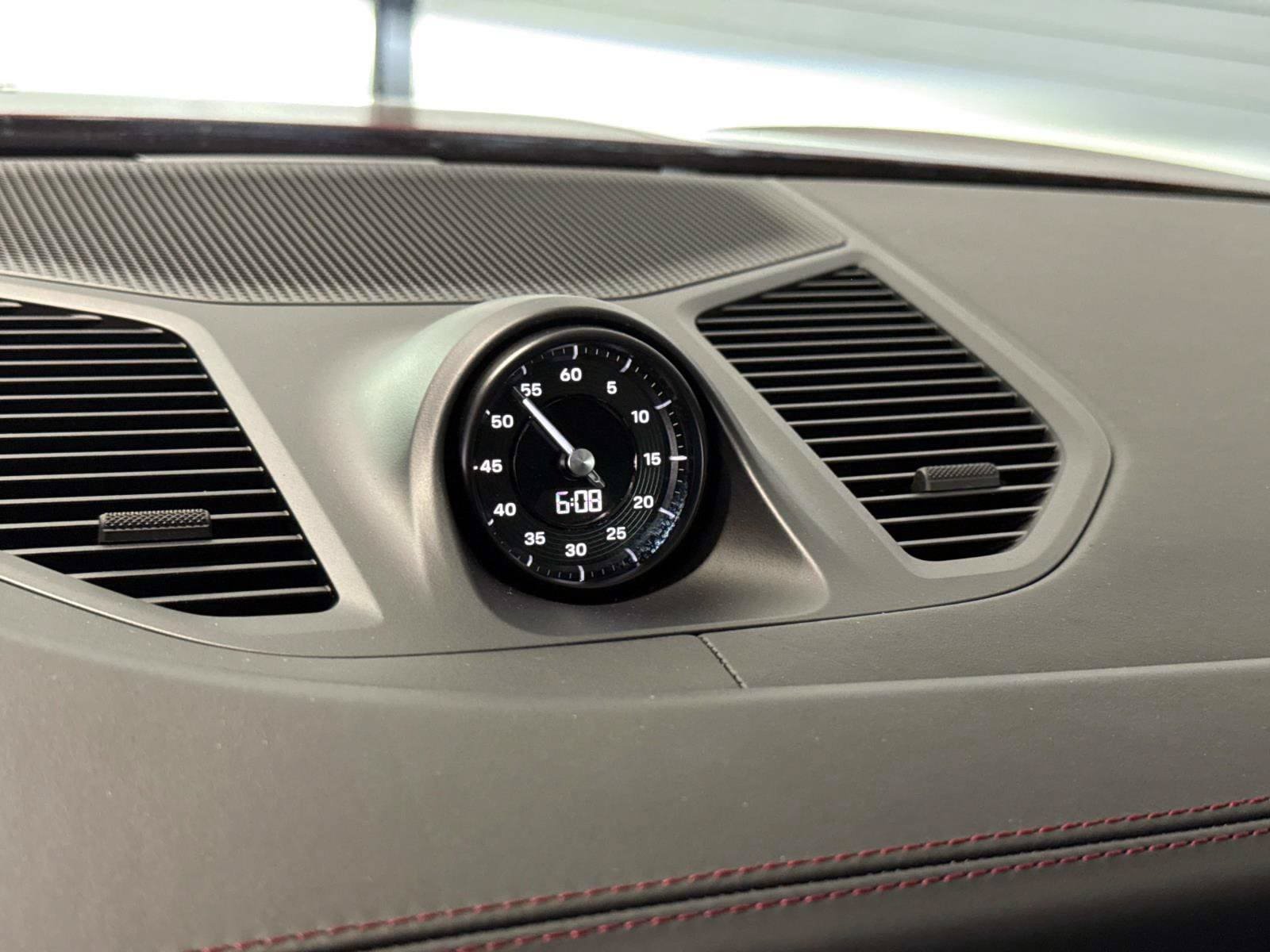 Used 2025 Porsche Cayenne GTS AWD/4WD image 25