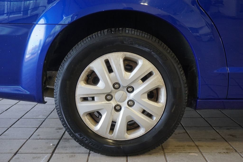 Used 2019 Dodge Grand Caravan SE image 23