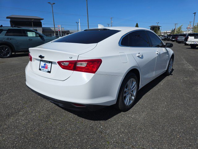 Used 2018 Chevrolet Malibu LT FWD image 3