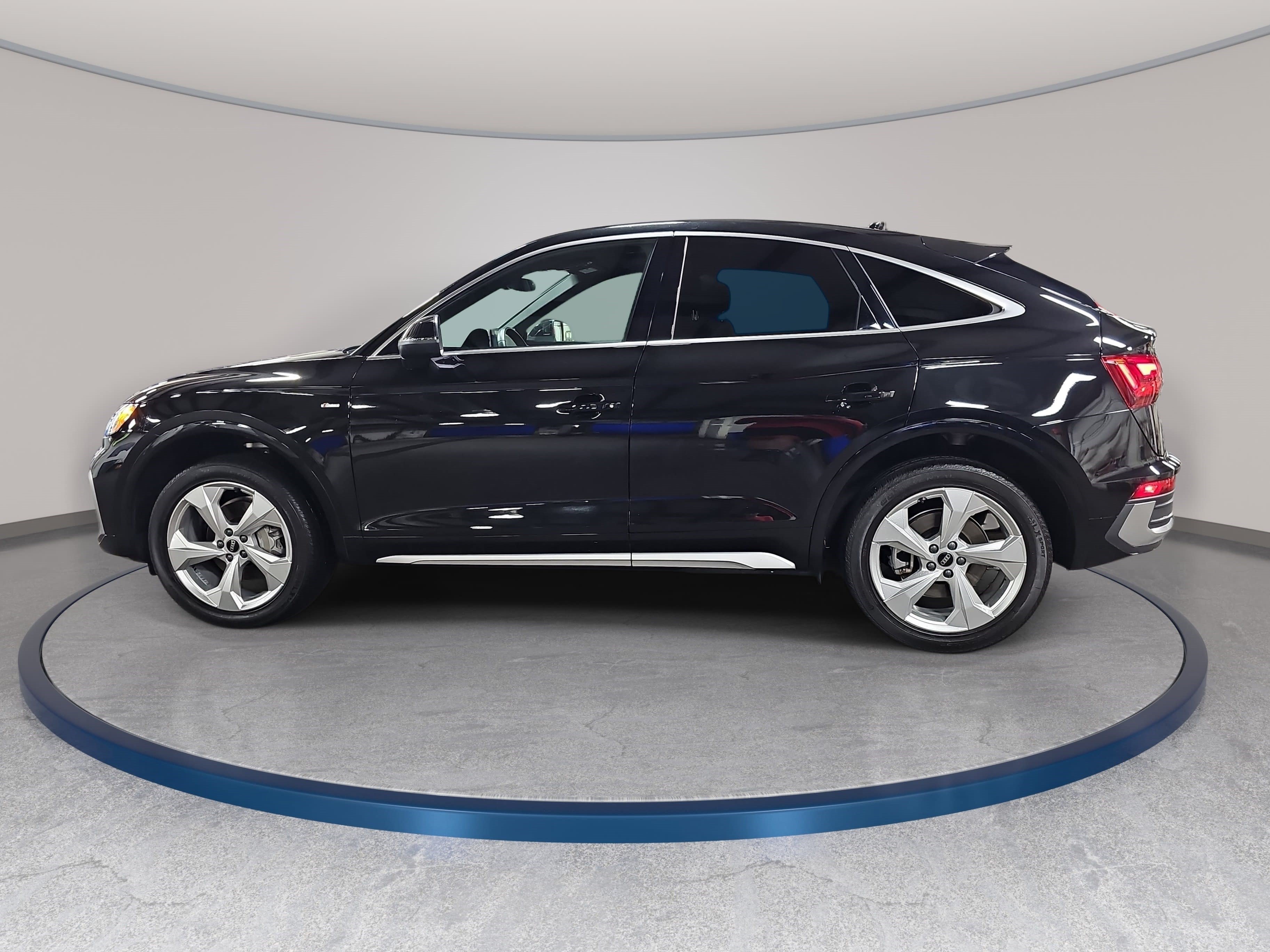 Used 2023 Audi Q5 2.0T Premium w/ Convenience Package AWD/4WD image 8