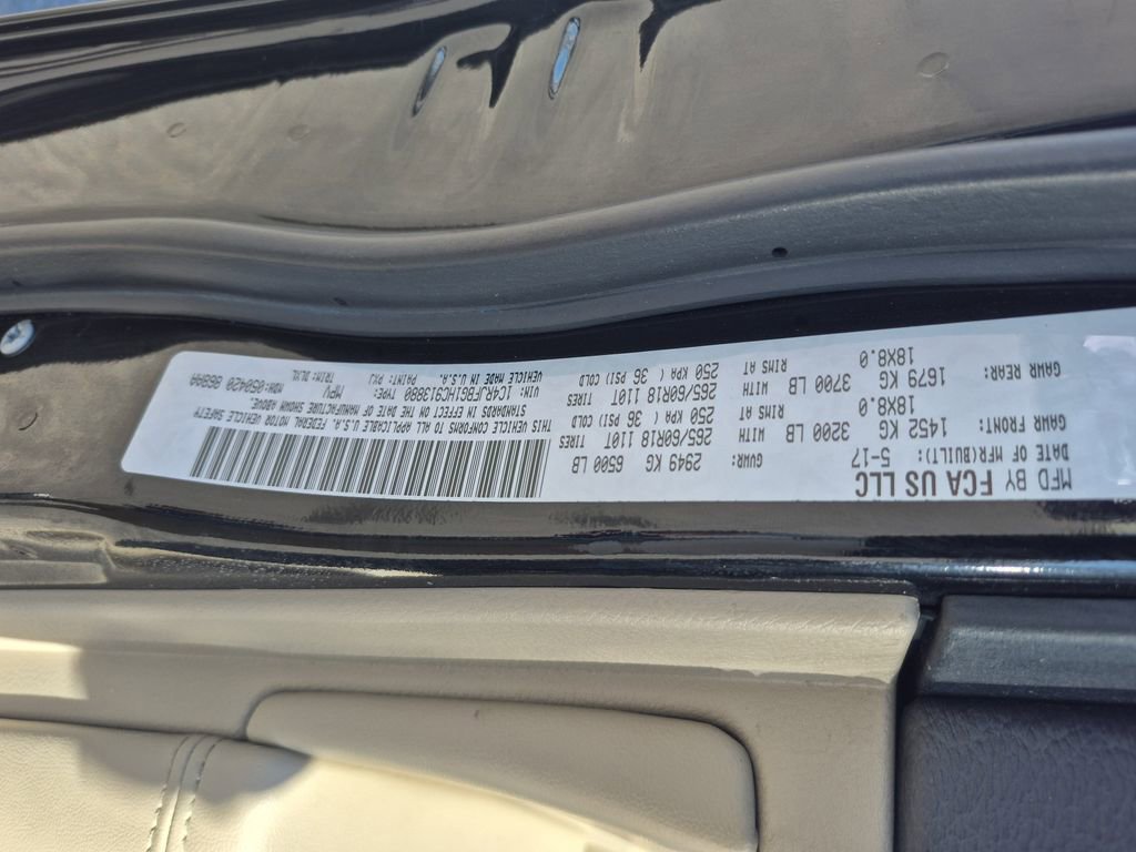 Used 2017 Jeep Grand Cherokee Limited w/ Luxury Group II image 28