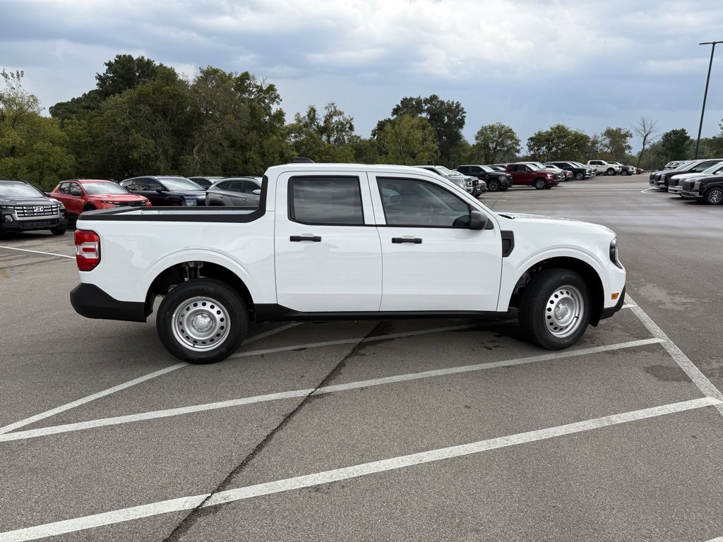 New 2025 Ford Maverick XL image 9