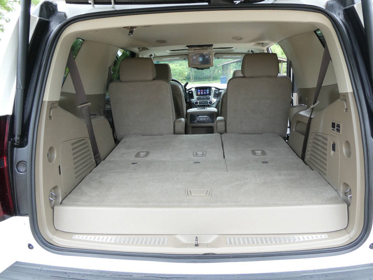 Used 2017 Chevrolet Tahoe Premier AWD/4WD image 32