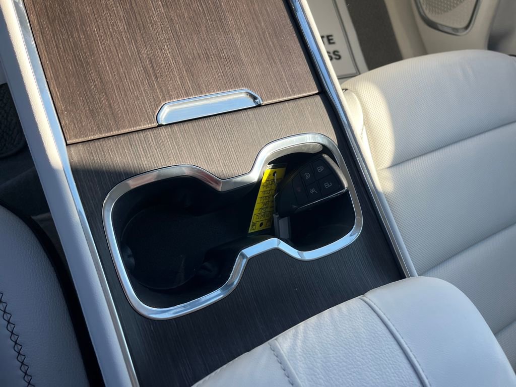 Used 2026 GMC Acadia Denali w/ Super Cruise Package image 16