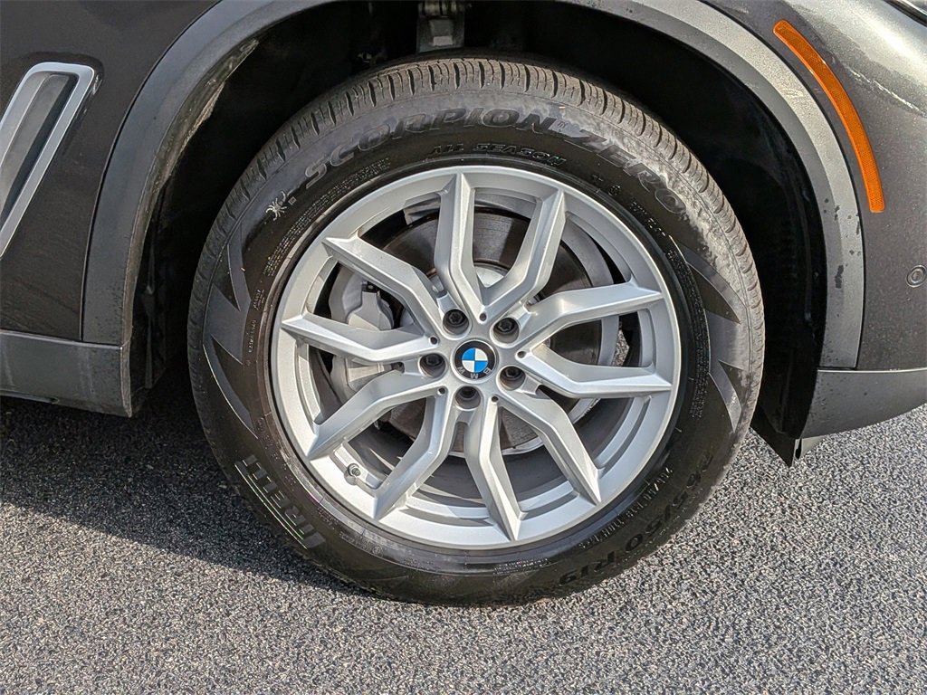 Used 2021 BMW X5 xDrive40i w/ Premium Package image 12