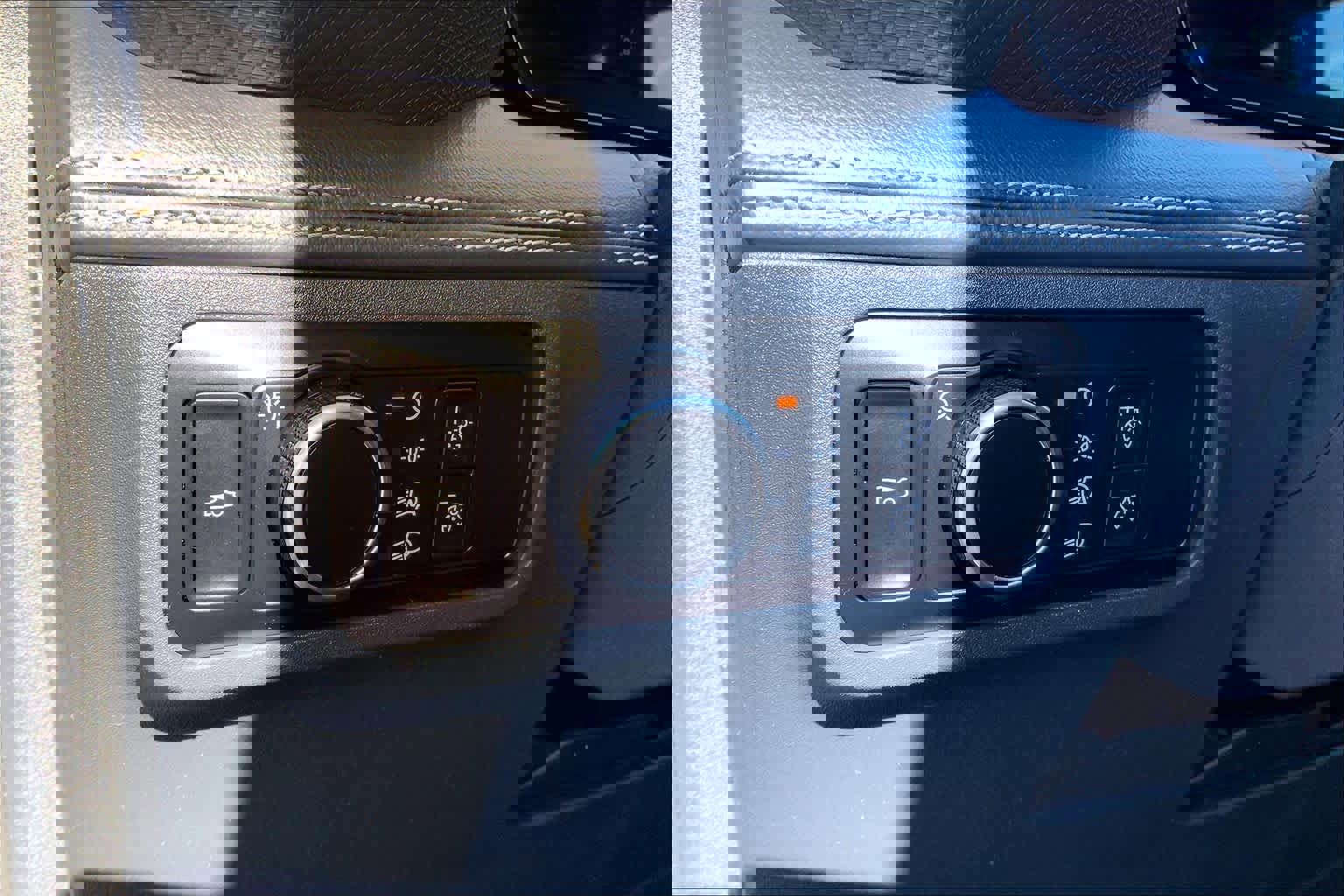 Used 2024 Ford Mustang Premium image 34