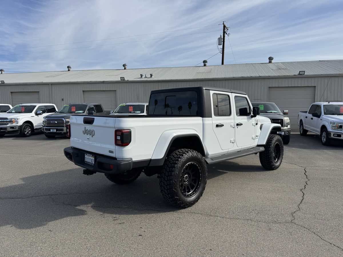 Used 2020 Jeep Gladiator Overland image 12