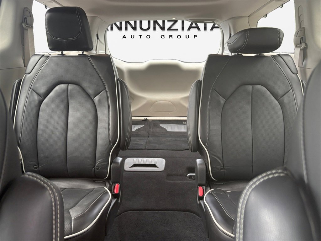 Used 2023 Chrysler Pacifica Limited w/ Trailer Tow Group image 16