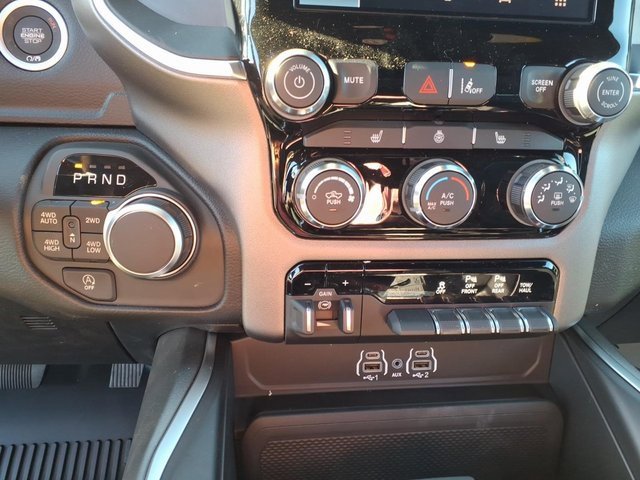 New 2026 RAM 1500 4x4 Crew Cab image 16