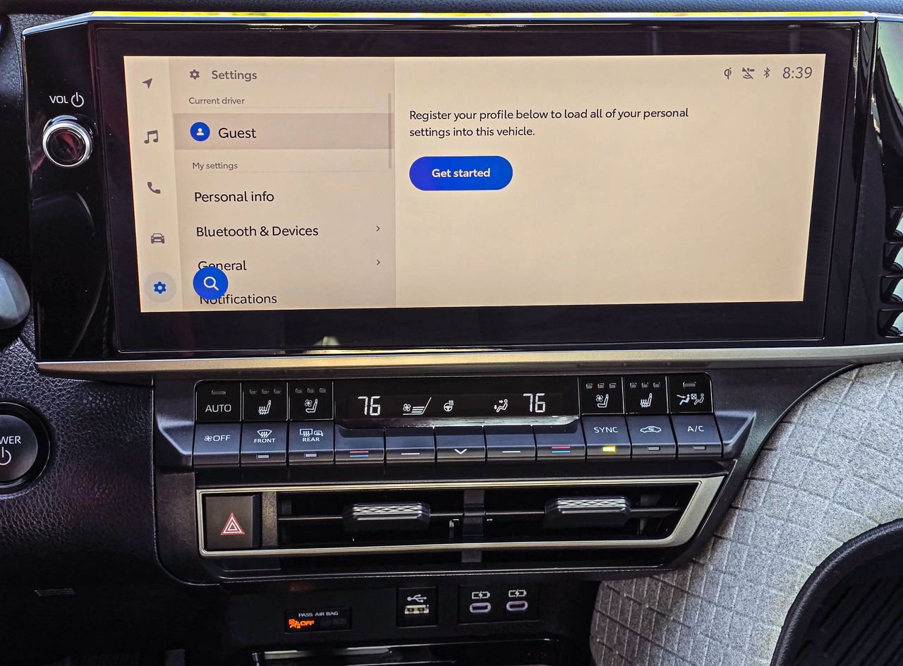 Used 2025 Toyota Camry XLE w/ Premium Plus Package image 19