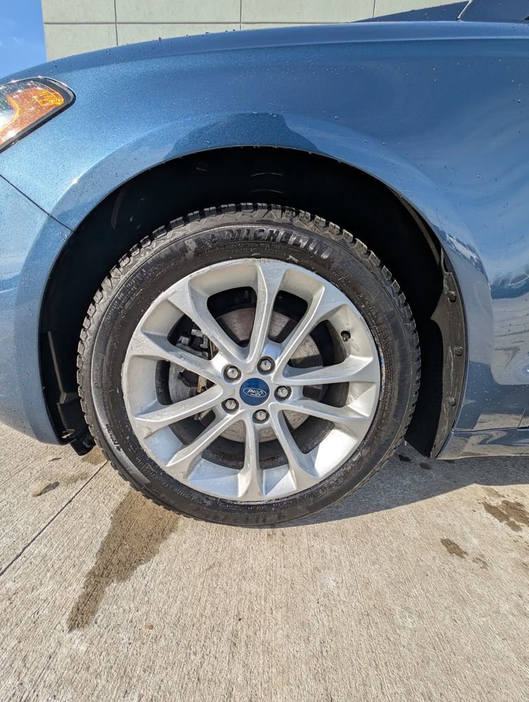 Used 2019 Ford Fusion SE image 36