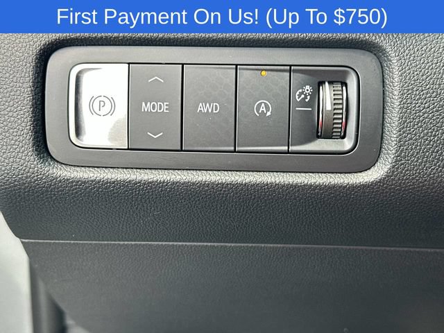 Used 2025 GMC Acadia Elevation w/ LPO, Roadside Safety Package AWD/4WD image 17