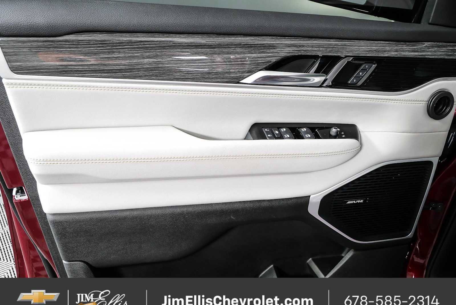 Used 2022 Jeep Wagoneer Series II w/ Premium Group I AWD/4WD image 6
