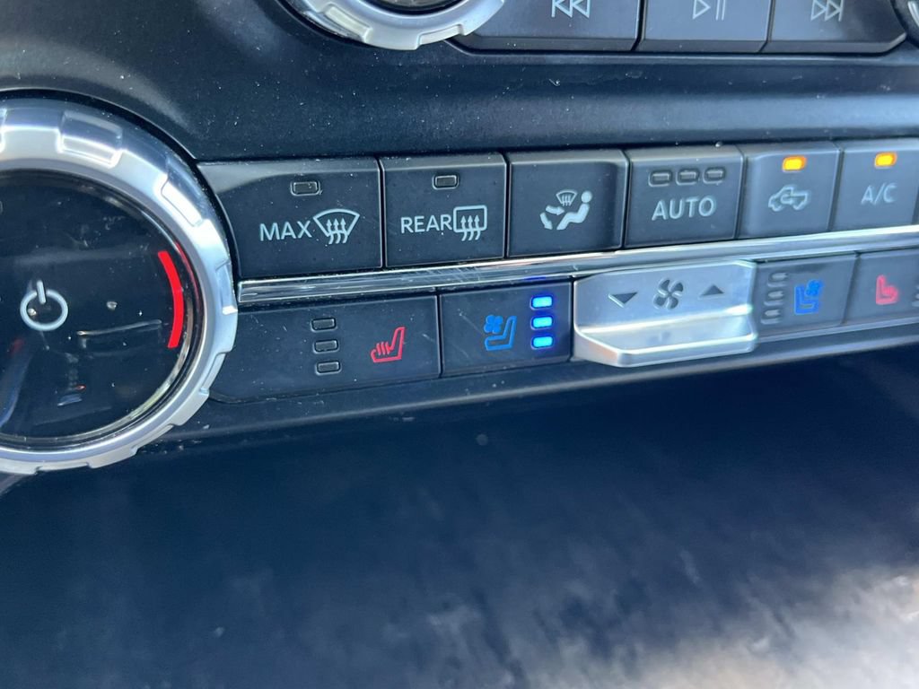 Used 2023 Ford F150 Lariat w/ Equipment Group 502A High AWD/4WD image 41