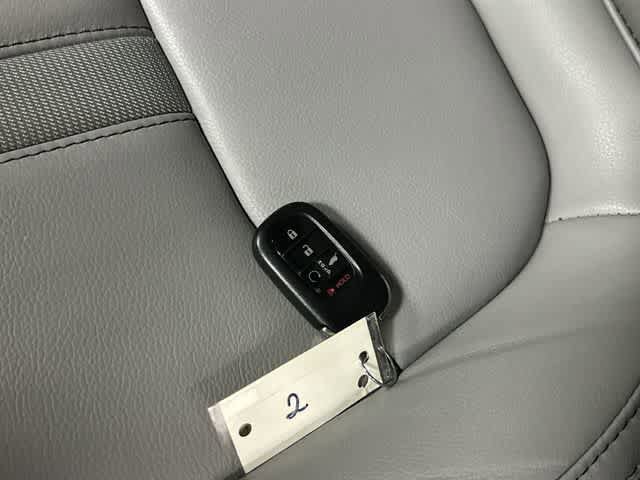 Used 2025 Honda Pilot Touring image 33