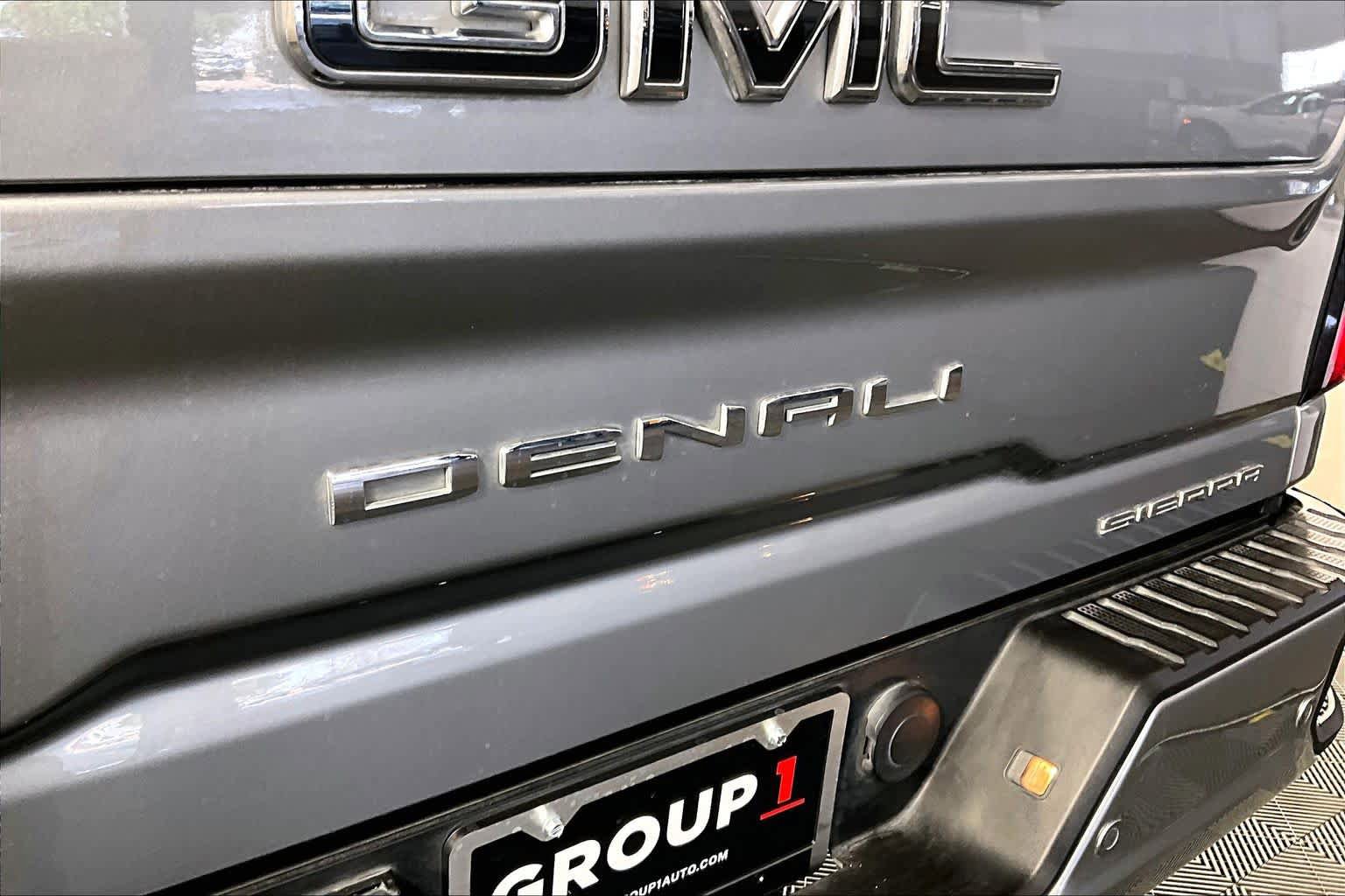 Certified 2025 GMC Sierra 2500 Denali Ultimate w/ Max Trailering Package AWD/4WD image 10