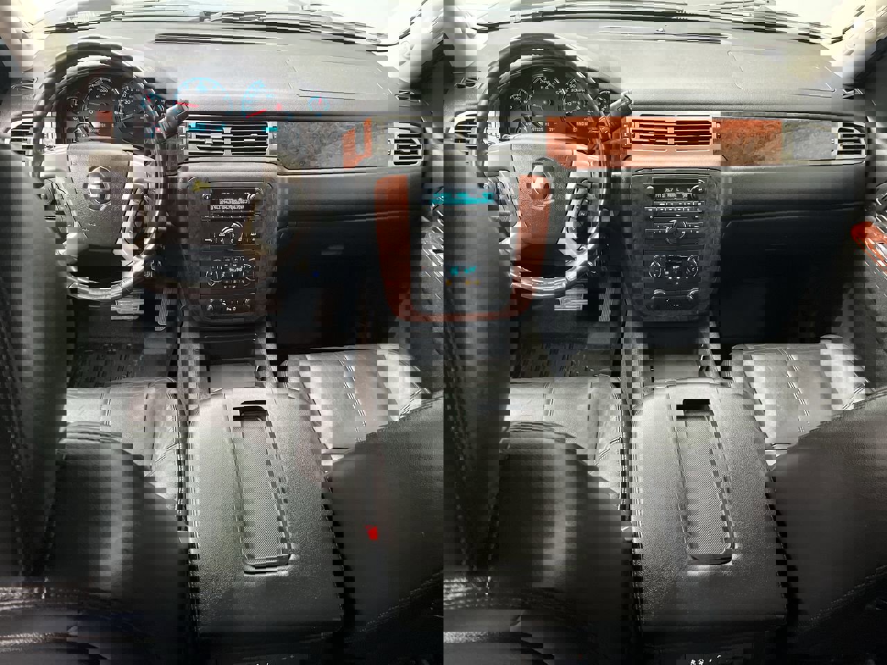 Used 2013 Chevrolet Tahoe LT image 4