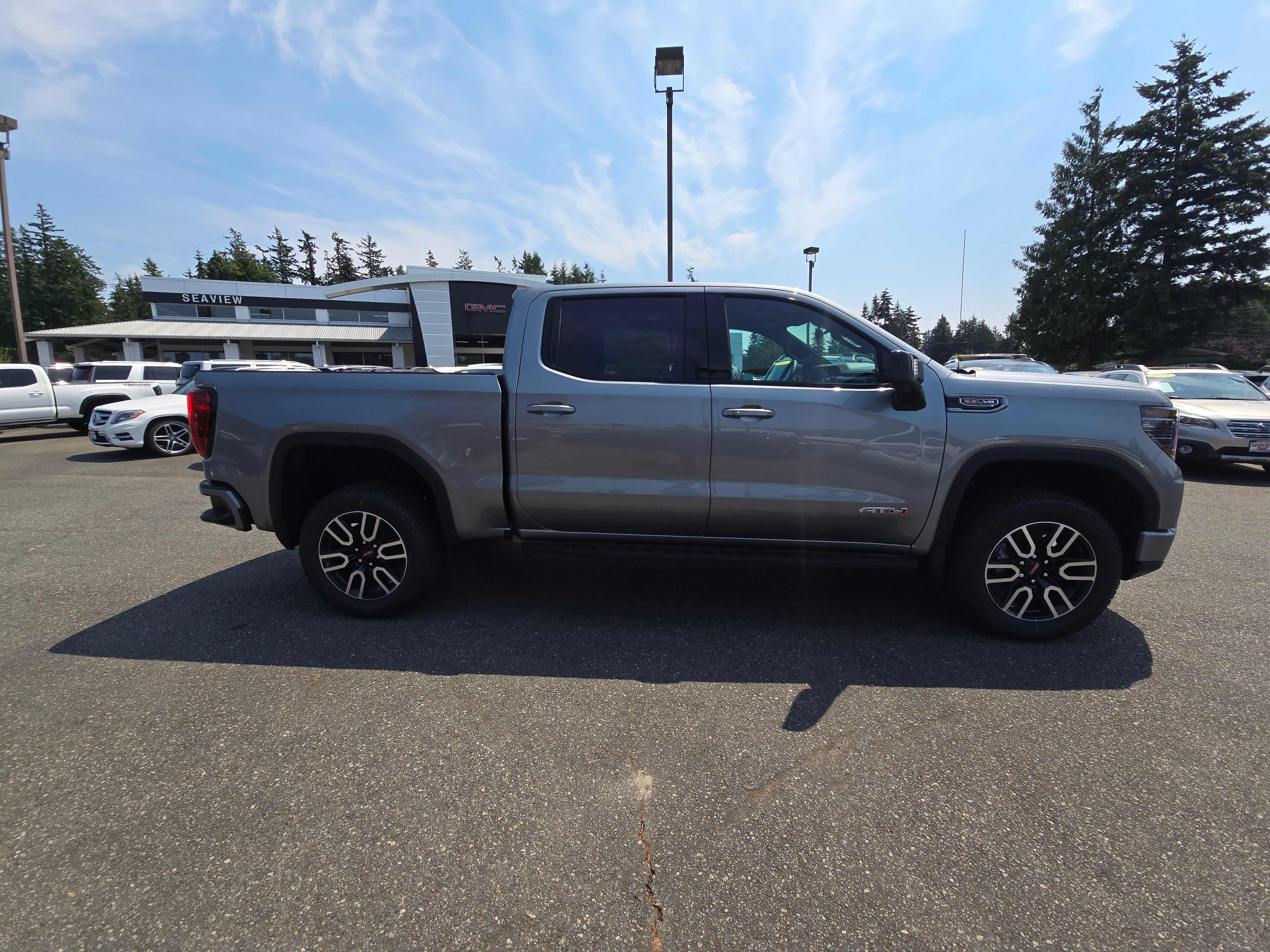 New 2026 GMC Sierra 1500 AT4 w/ AT4 Premium Package AWD/4WD image 8