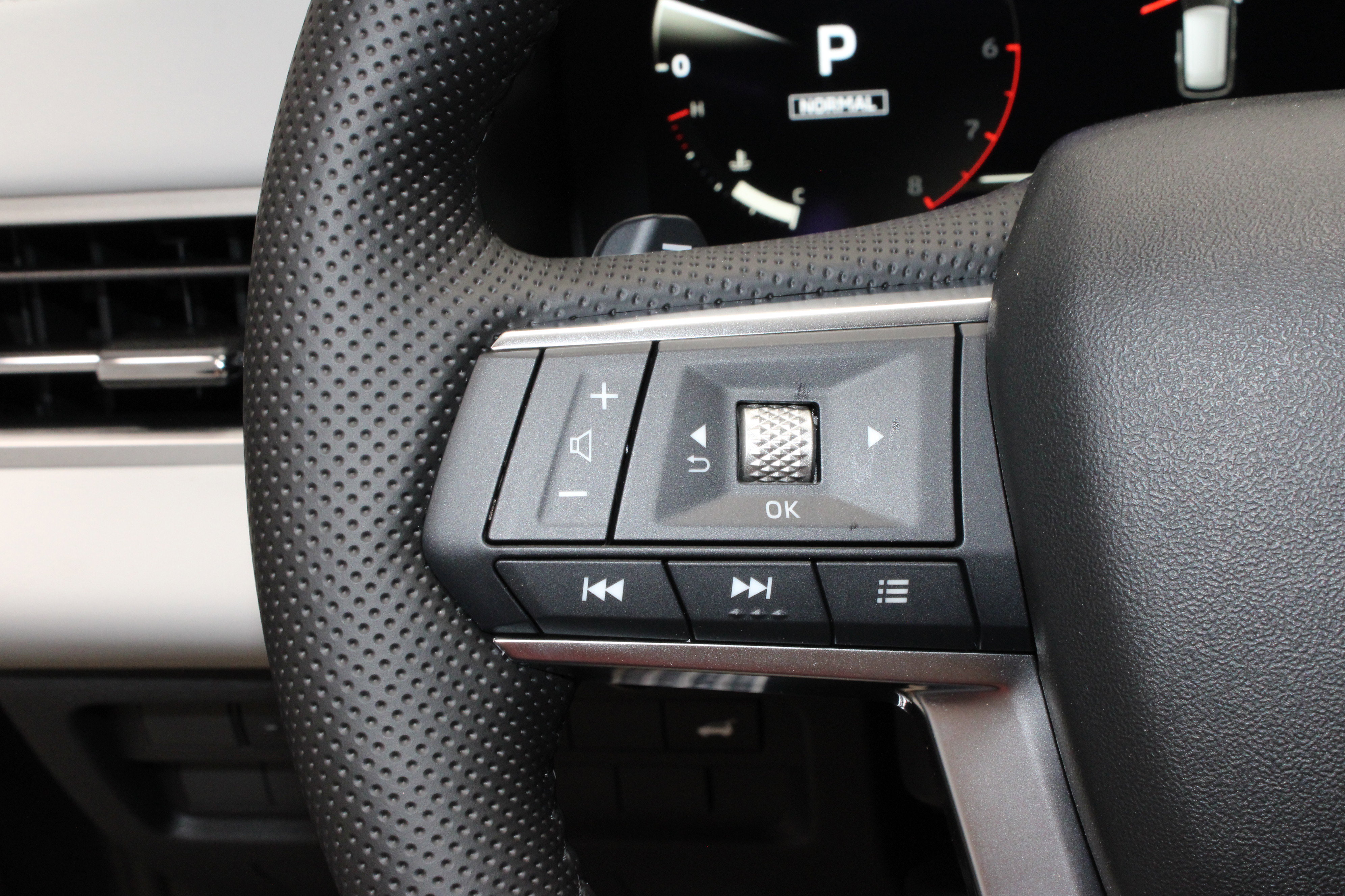 New 2025 Mitsubishi Outlander SEL image 20