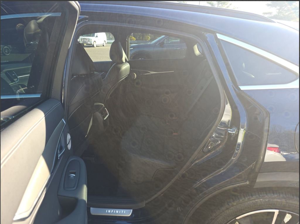 Used 2023 INFINITI QX55 Essential w/ Cargo Package image 7