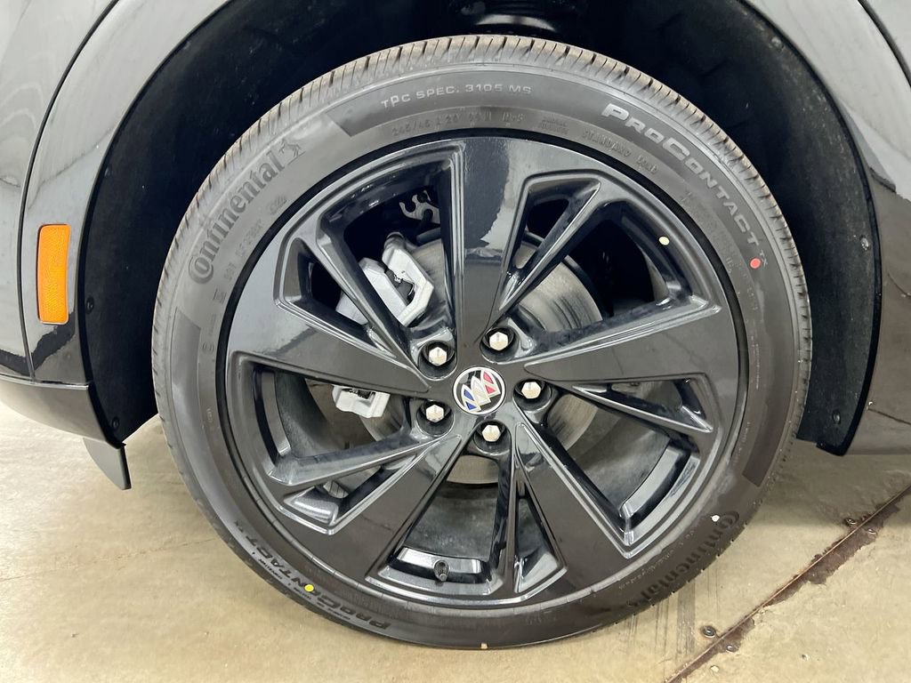 Used 2023 Buick Envision Essence w/ Sport Touring Package image 26