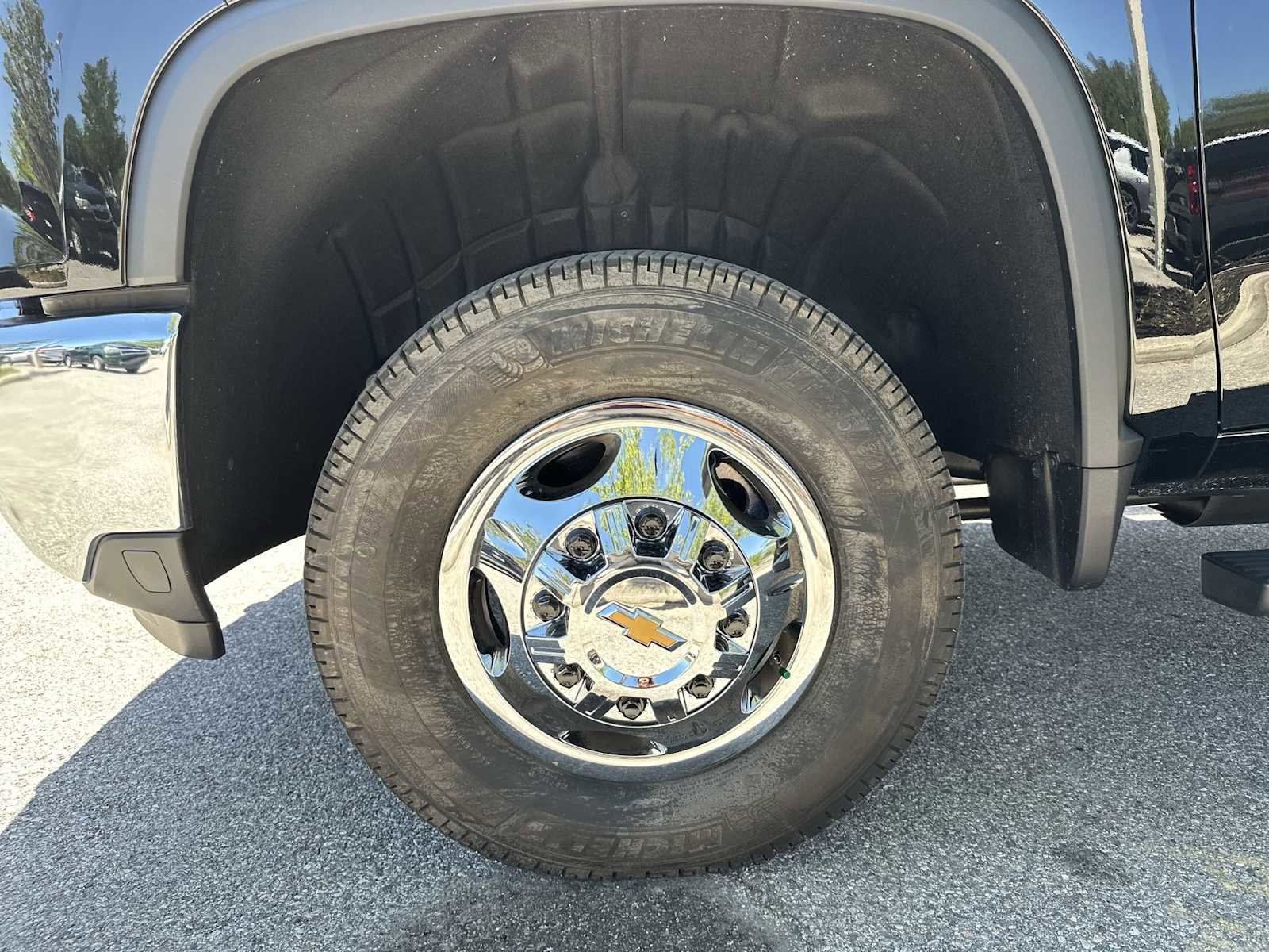 Certified 2026 Chevrolet Silverado 3500 LT w/ Safety Package AWD/4WD image 12