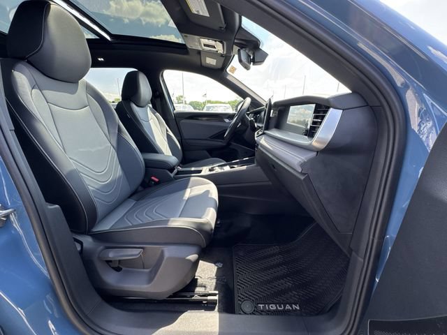 New 2026 Volkswagen Tiguan SE R-Line AWD/4WD image 28