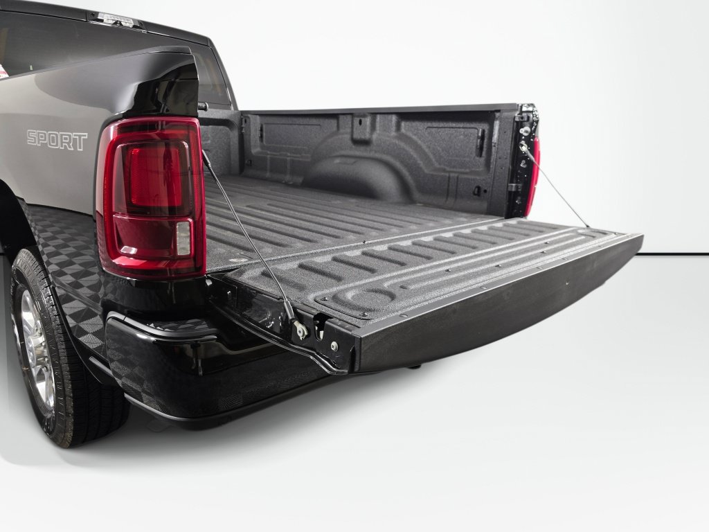 New 2026 RAM 3500 Big Horn AWD/4WD image 14