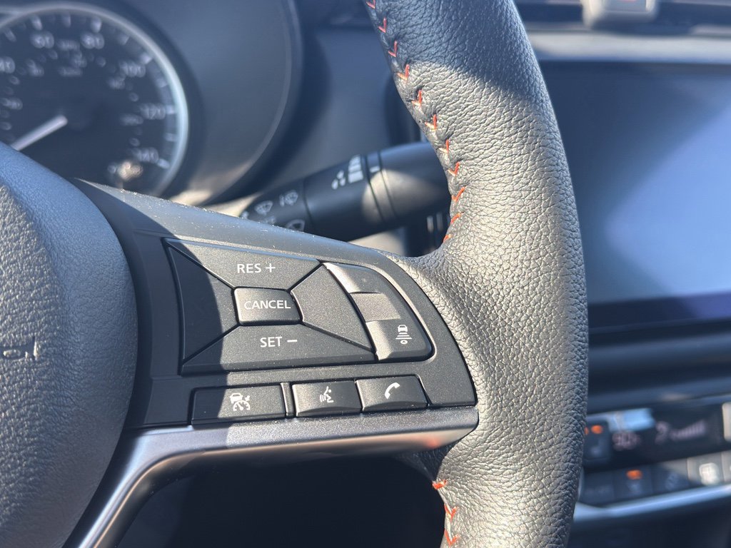 New 2025 Nissan Versa SR w/ Trunk Package image 20