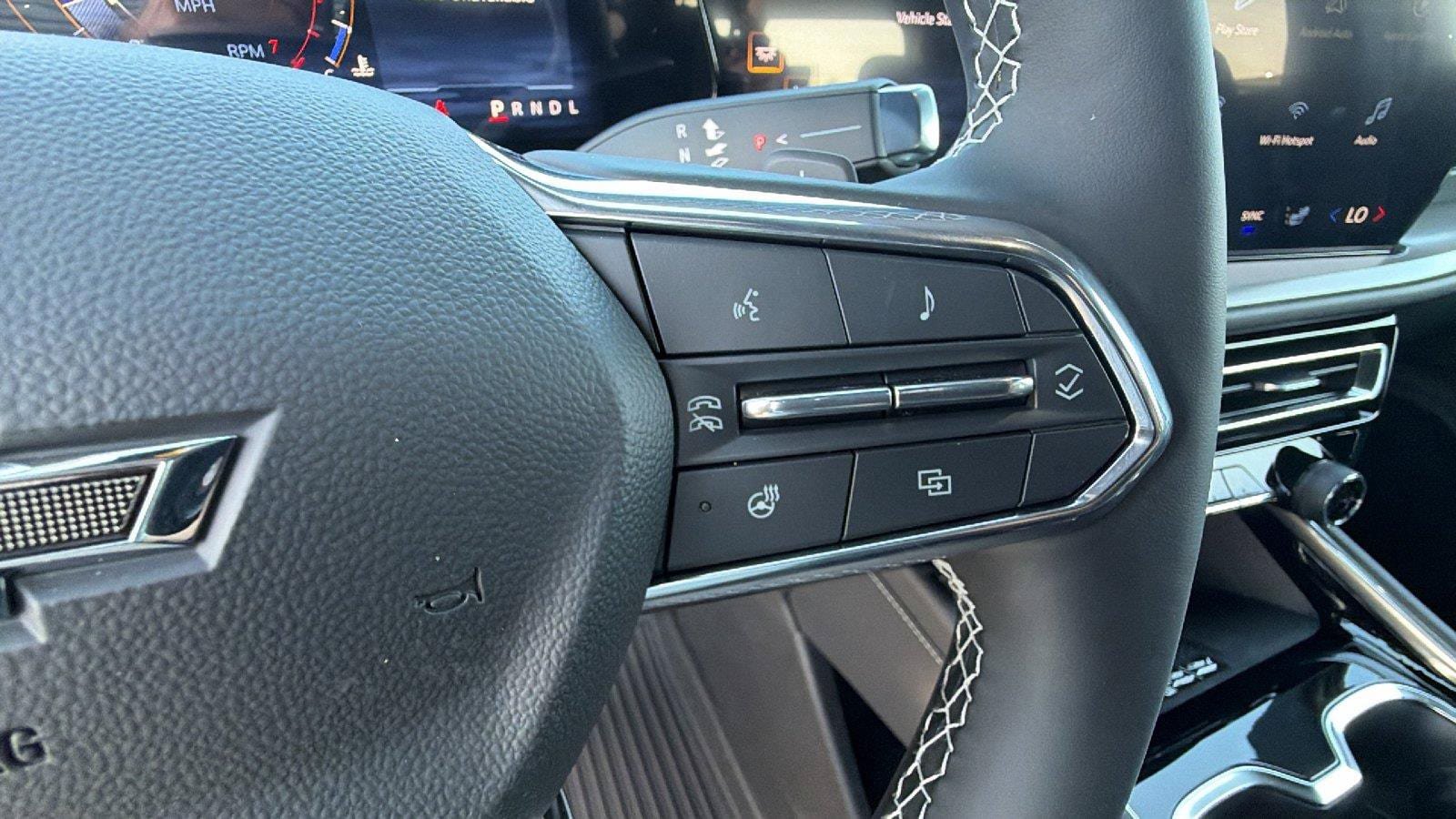 New 2027 Chevrolet Traverse LT w/ Midnight/Sport Edition FWD image 27
