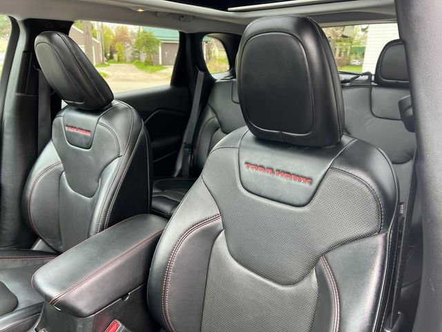 Used 2022 Jeep Cherokee Trailhawk w/ Sun, Sound & Nav Group AWD/4WD image 15