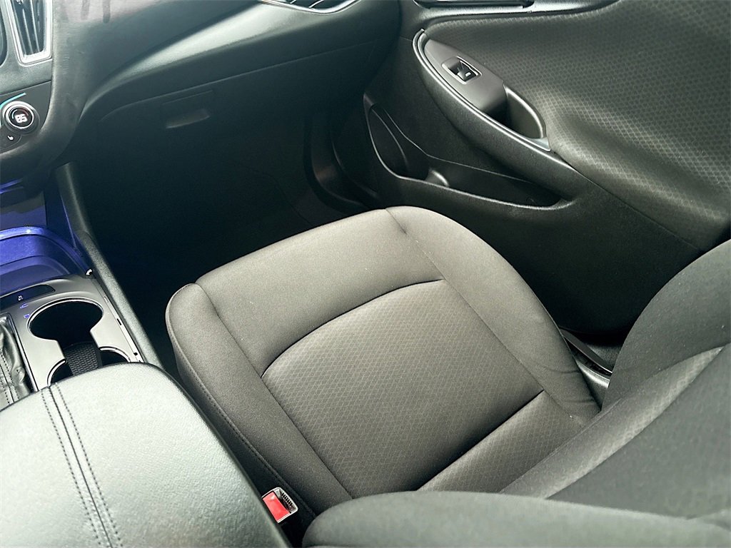 Used 2020 Chevrolet Malibu LT image 24
