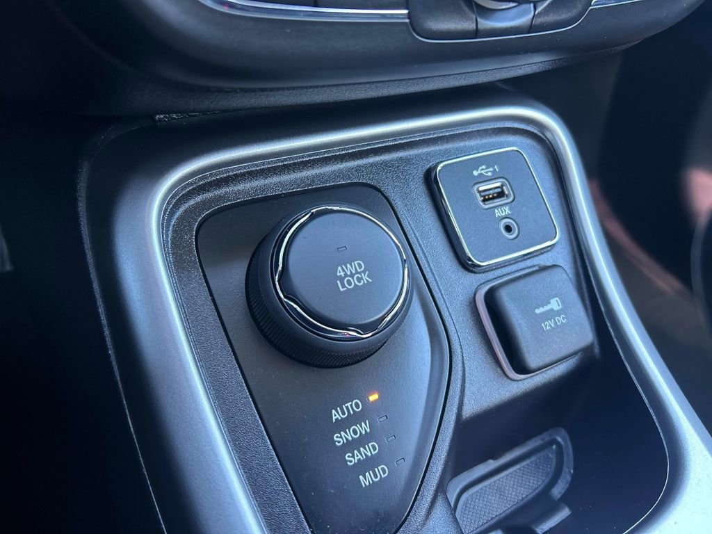 Certified 2020 Jeep Compass Sport w/ Cold Weather Group image 32