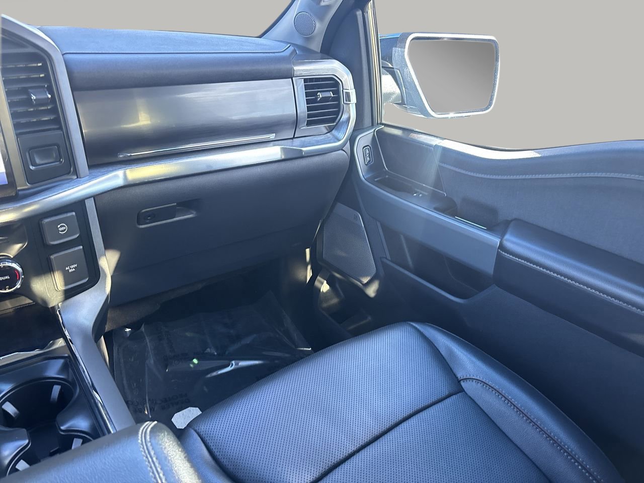 Certified 2023 Ford F150 Lariat w/ Trailer Tow Package image 10