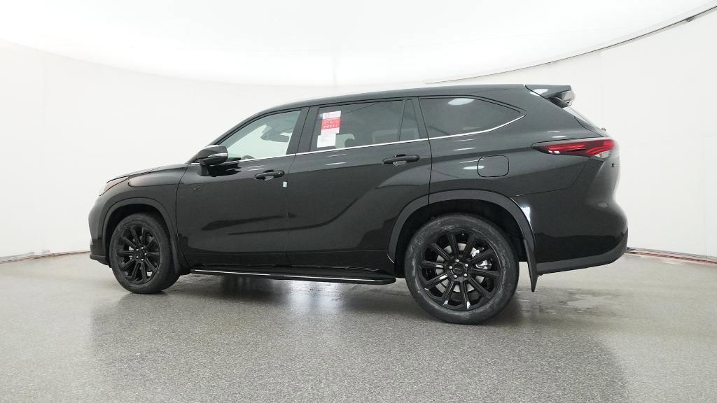 New 2026 Toyota Highlander XLE image 11