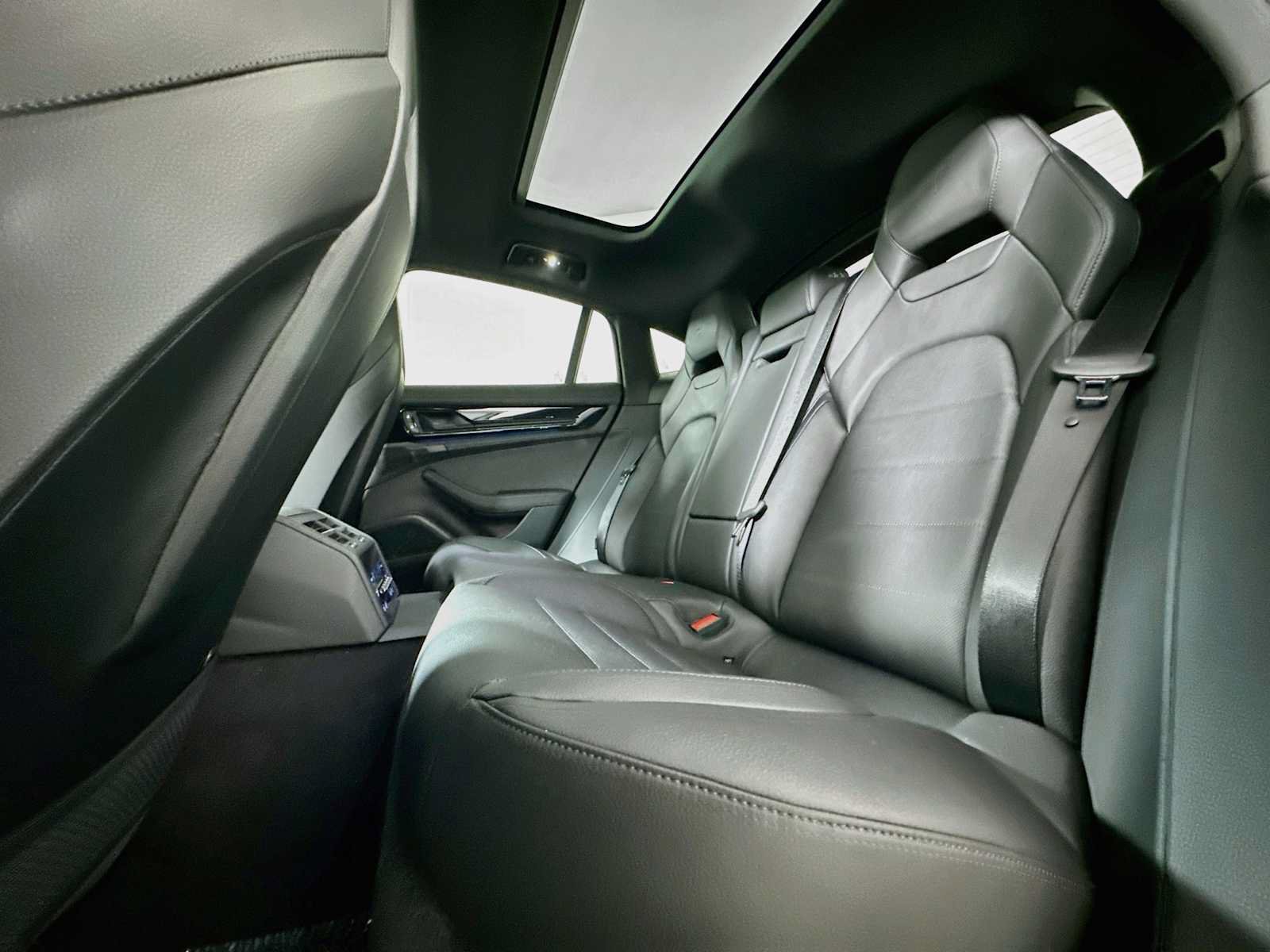 New 2026 Porsche Panamera RWD image 22
