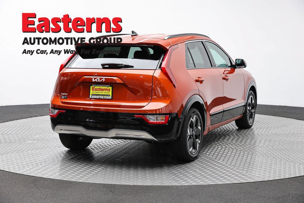 Used 2023 Kia Niro Wind w/ Wind Preserve Package FWD image 7