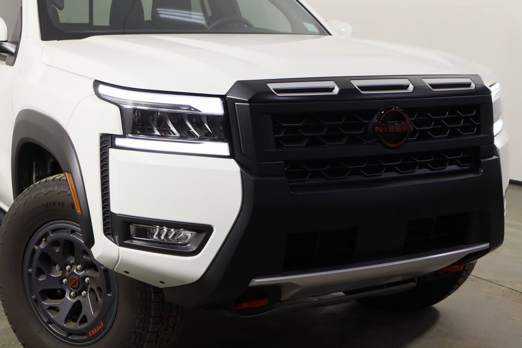 Used 2025 Nissan Frontier PRO-4X w/ Interior Protection Package image 42