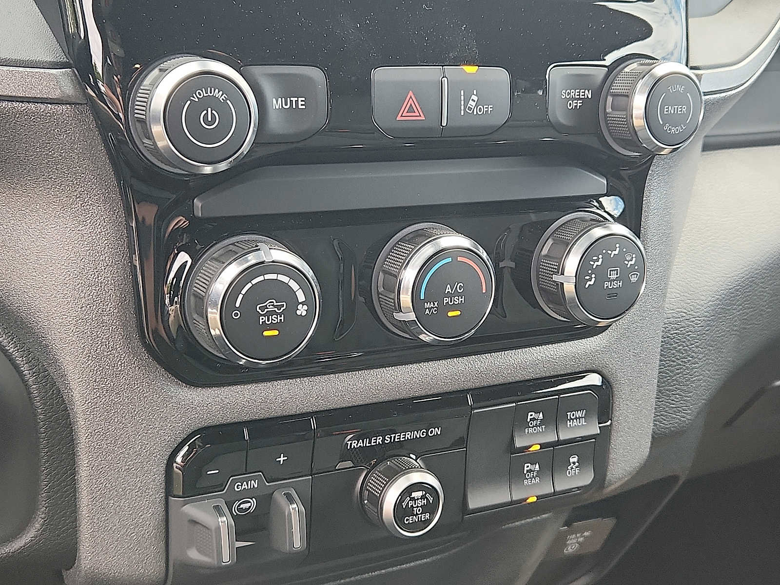 New 2025 RAM 1500 Tradesman w/ Night Edition image 11