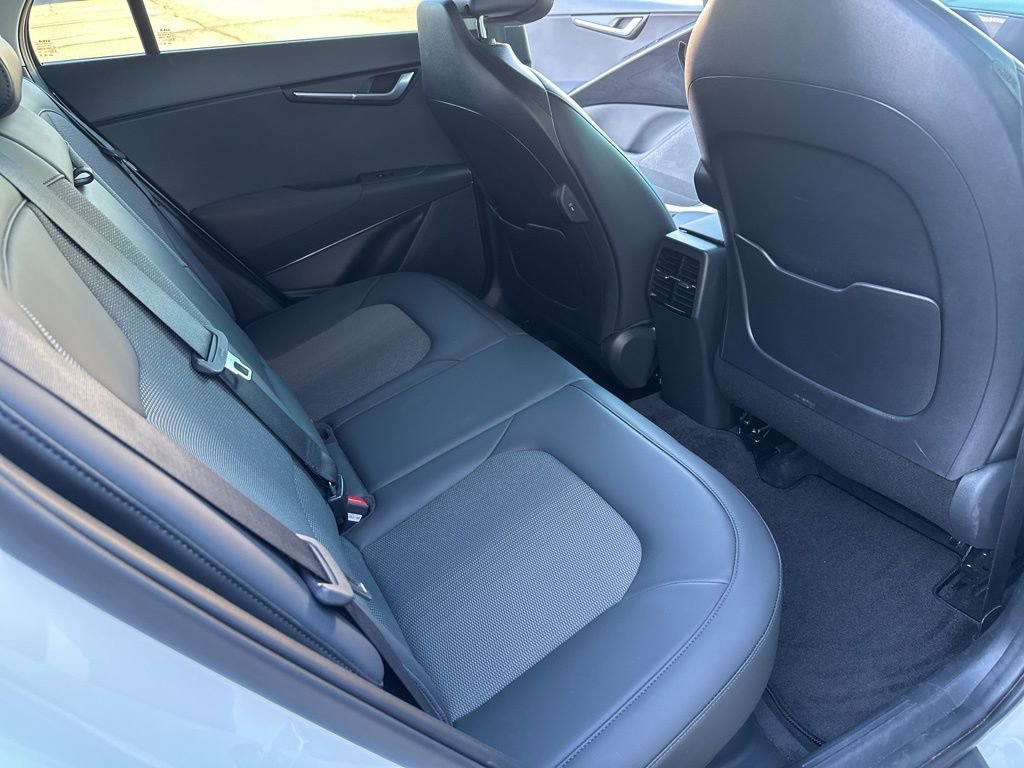Used 2024 Kia Niro EX image 20
