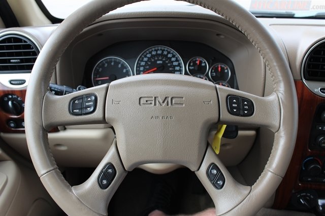 Used 2004 GMC Envoy SLT AWD/4WD image 12