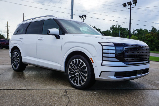 New 2027 Hyundai Palisade Calligraphy FWD image 2