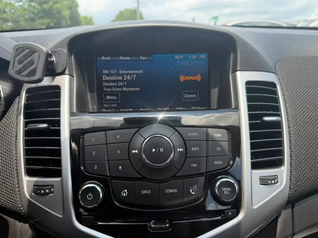 Used 2016 Chevrolet Cruze LT w/ Sun And Sound Package FWD image 19
